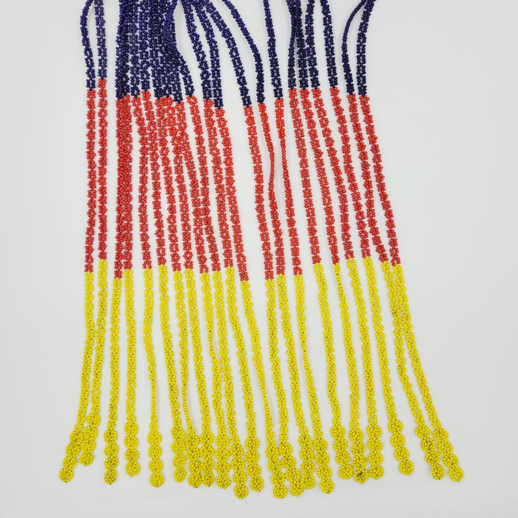 Colar de Miçanga Azul Vermelha e Amarela Povo Kayapó