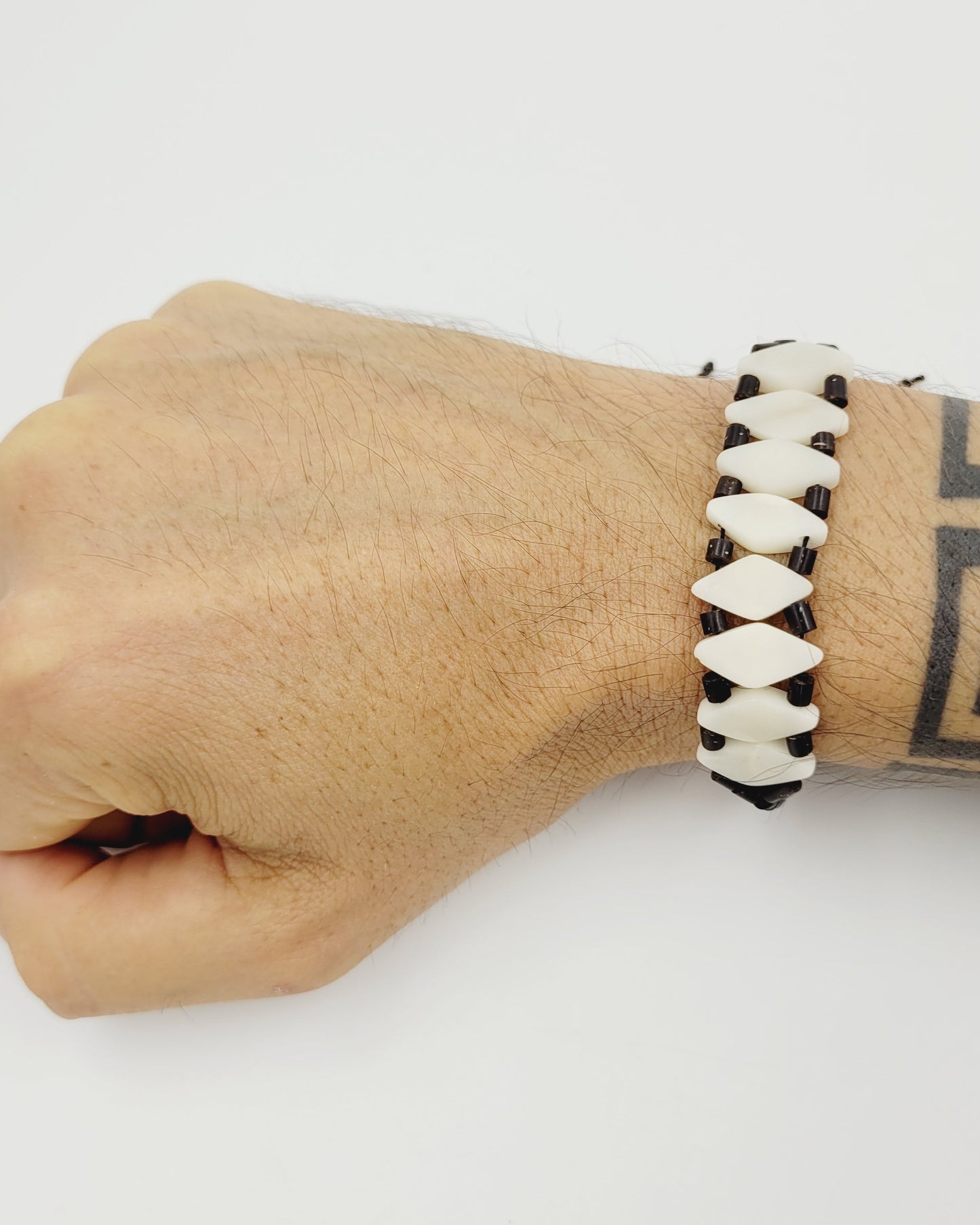 Pulseira Ajustável de Jarina Marfim Vegetal e Tucum Povo Apurinã