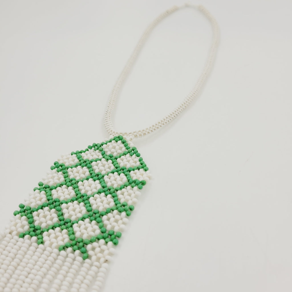 Colar de Miçanga Branca e Verde Kayapó
