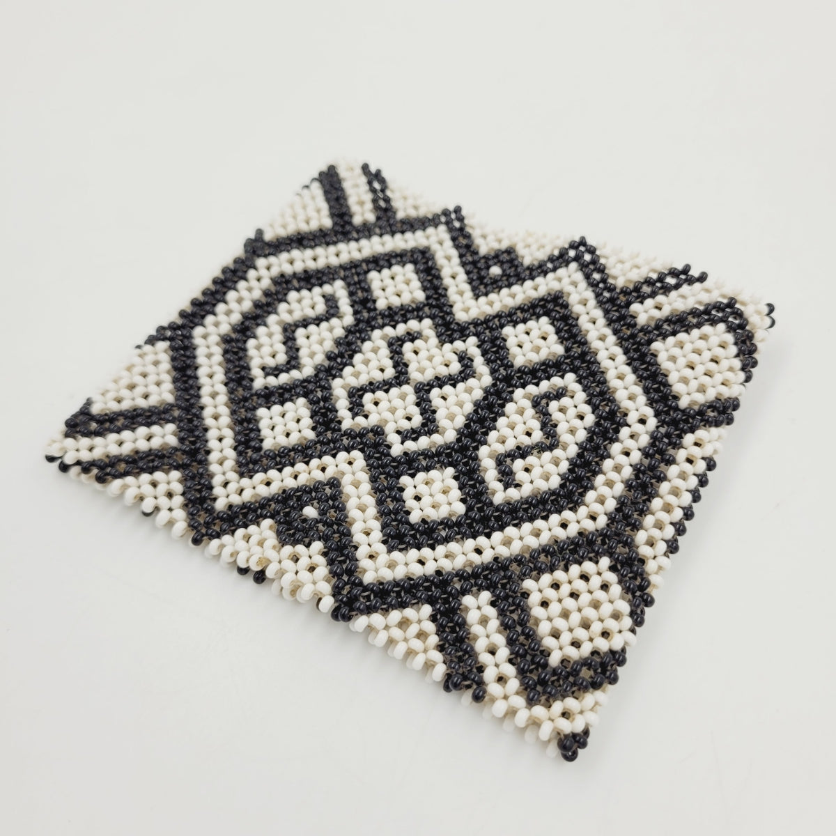 Pulseira de Miçanga de Vidro Preto e Branco Kayapó 21cm