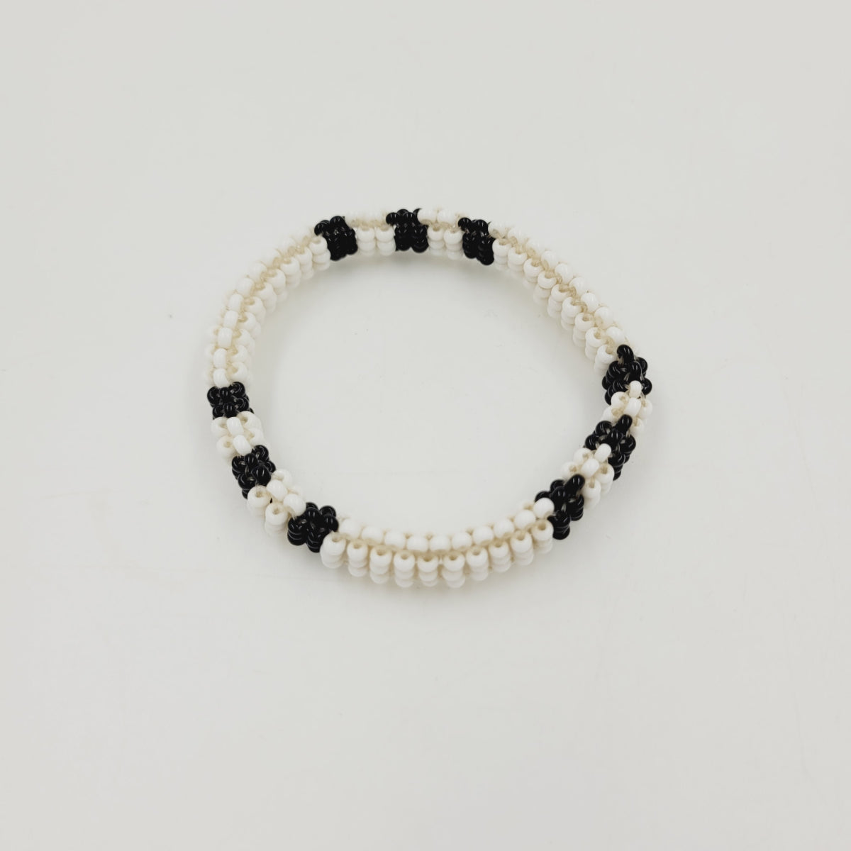 Pulseira Fina Preta e Branca Povo Waura