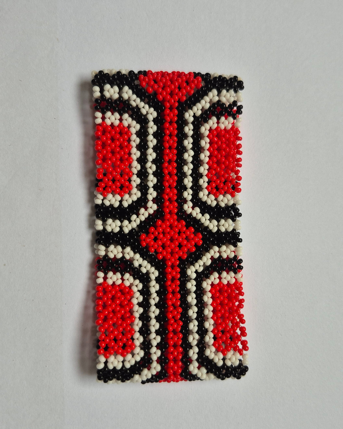 Pulseira de Miçanga Vermelha Preta e Branca Povo Waura