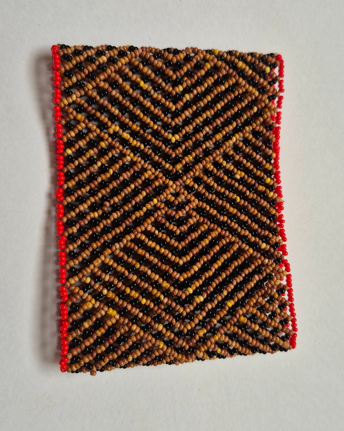 Pulseira de Miçanga Preta e Marrom e Vermelha Povo Waura