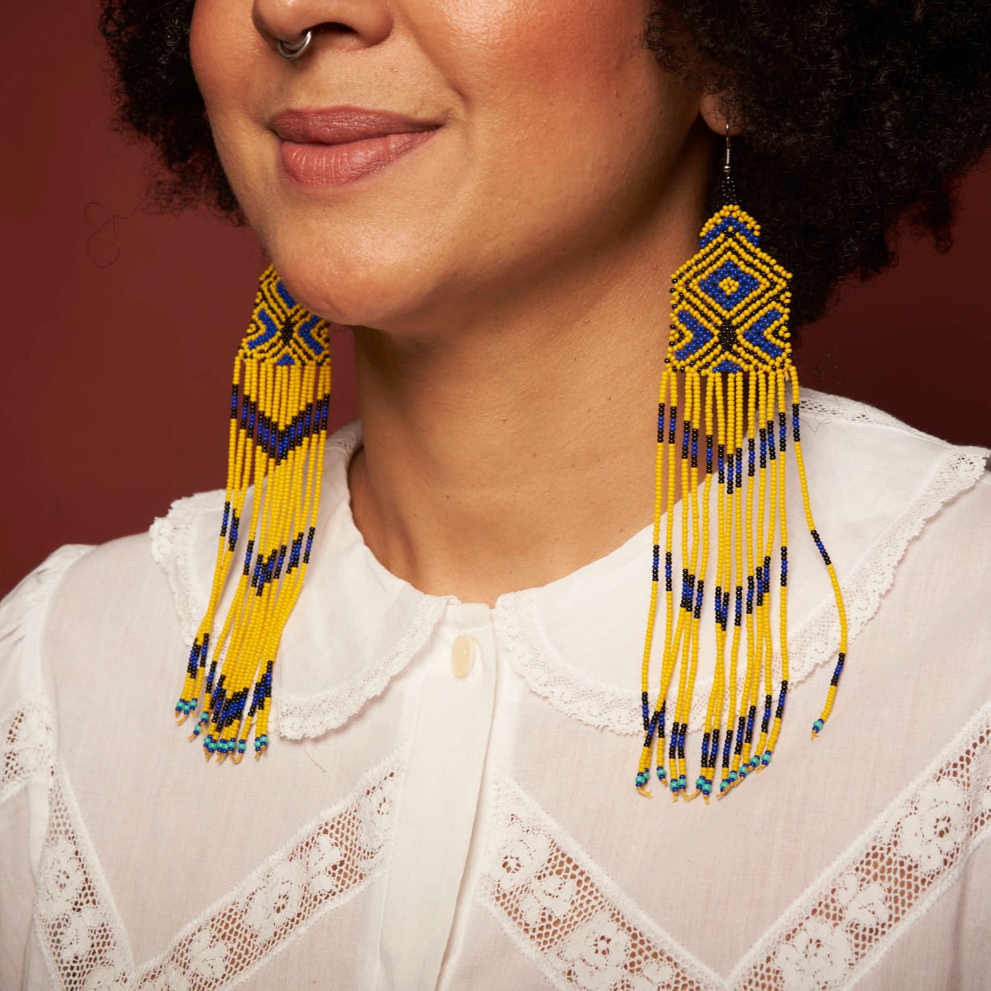 Brinco Amarelo e Azul de Miçanga Kanela