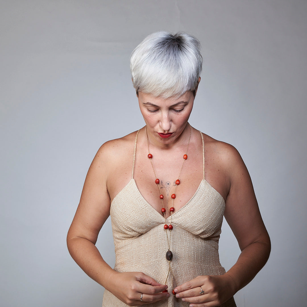 Colar de Sementes Vermelha e Preta Povo Krikati