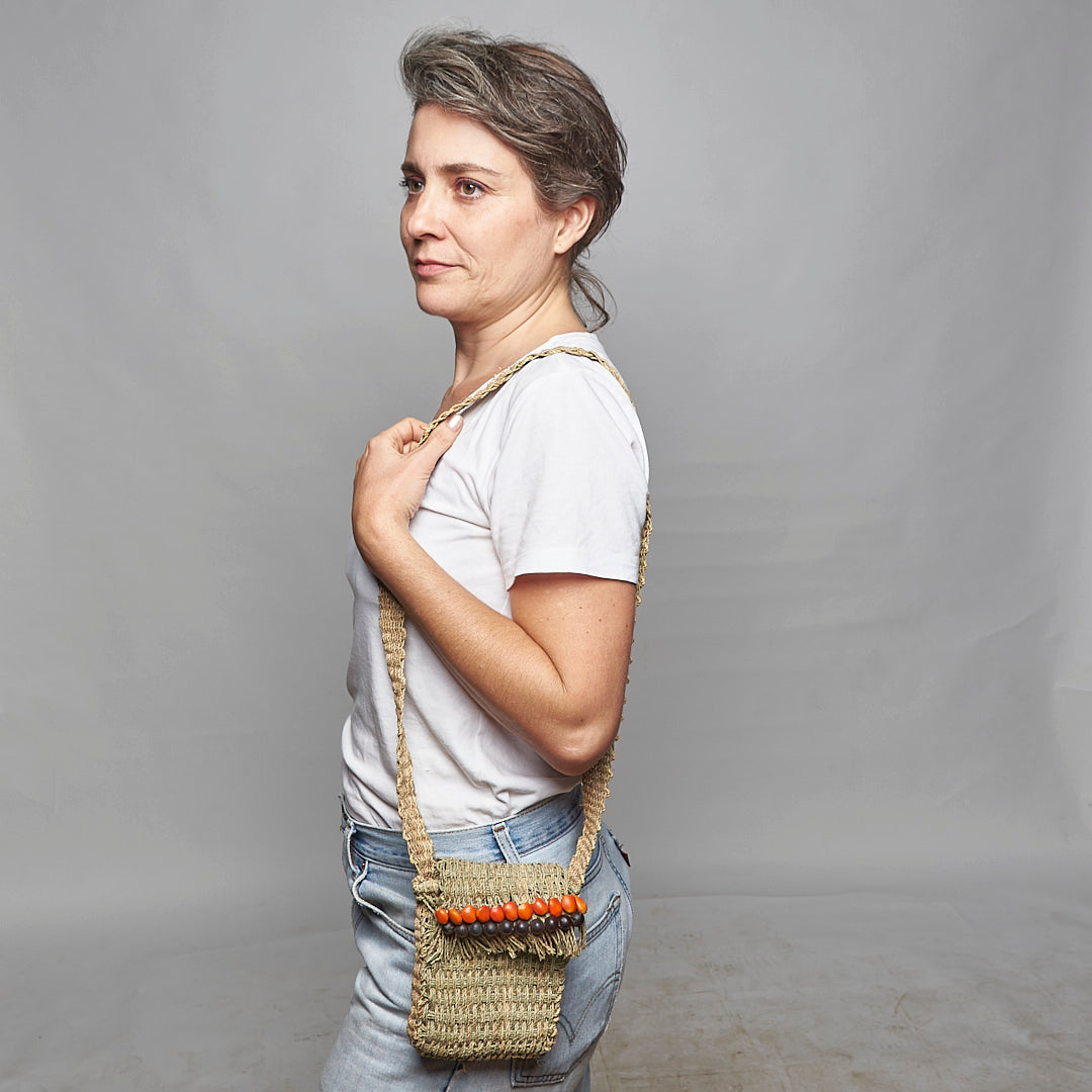 Bolsa Fibra Natural e Sementes Indígena Krahô