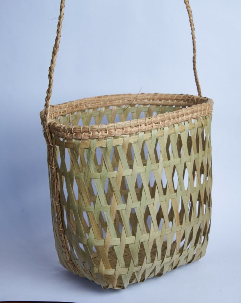 Cesto com Alça de Fibra de Buriti