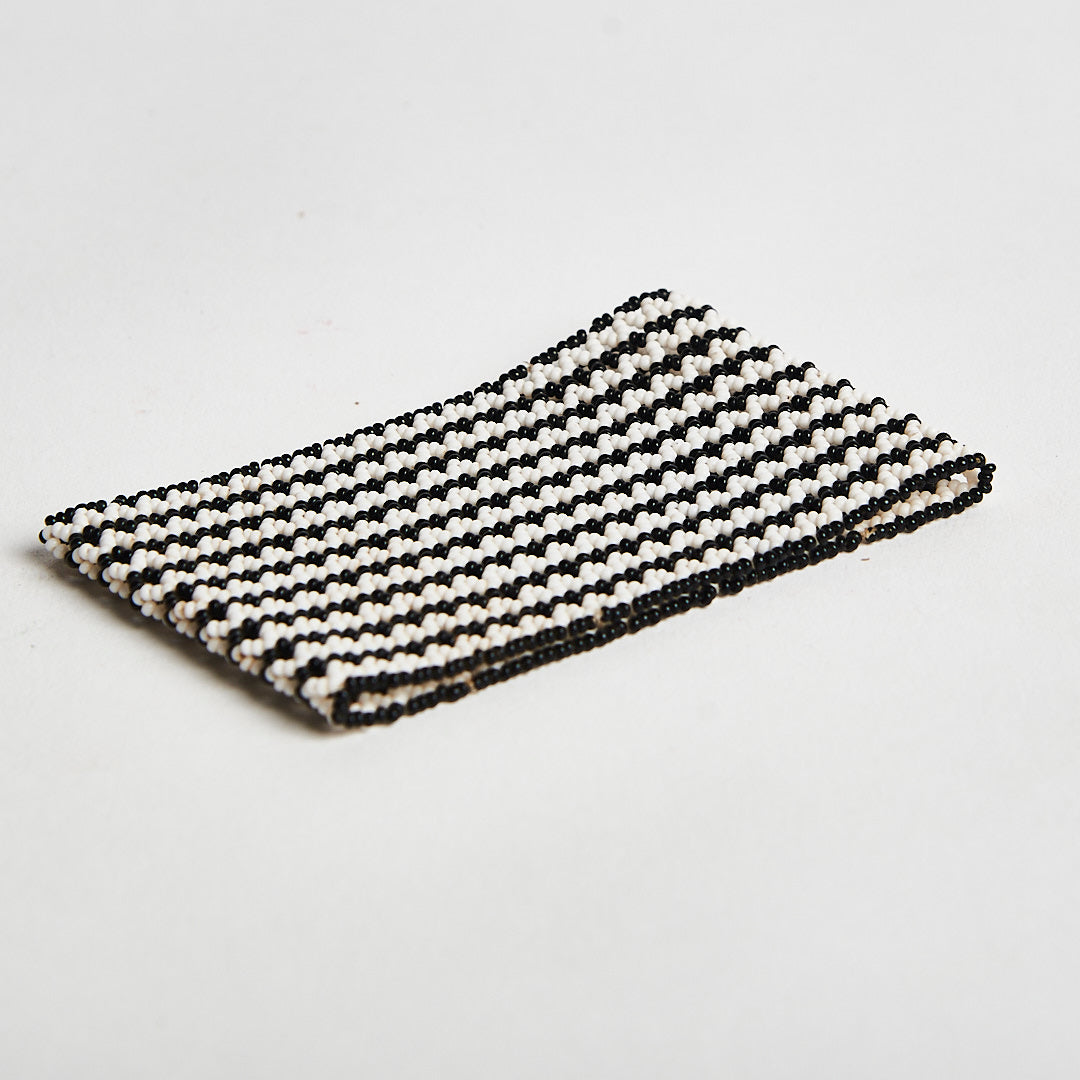 Pulseira de Miçanga Preta e Branca Kayapó