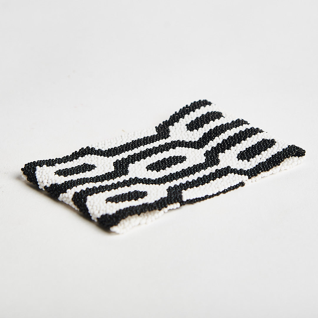 Pulseira de Miçanga Preta e Branca Kayapó