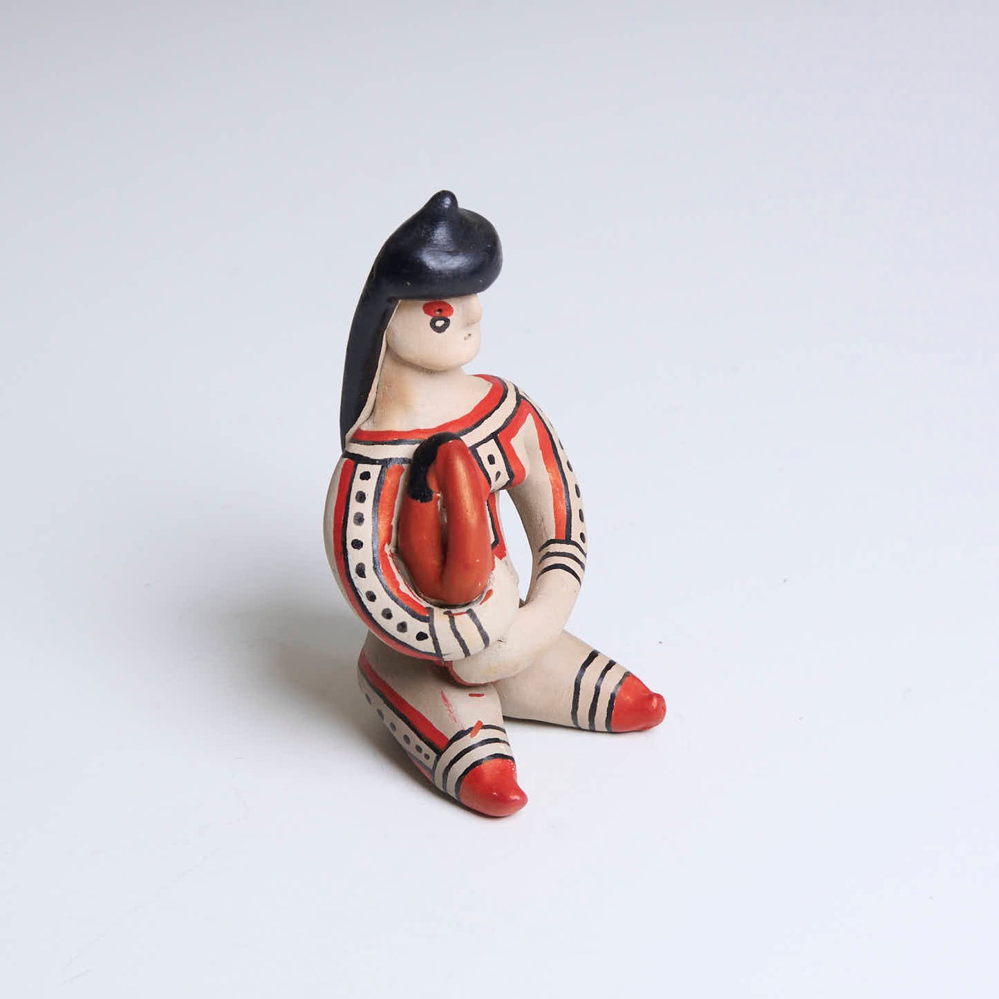 Boneca de cerâmica Ritxoko Povo Karajá
