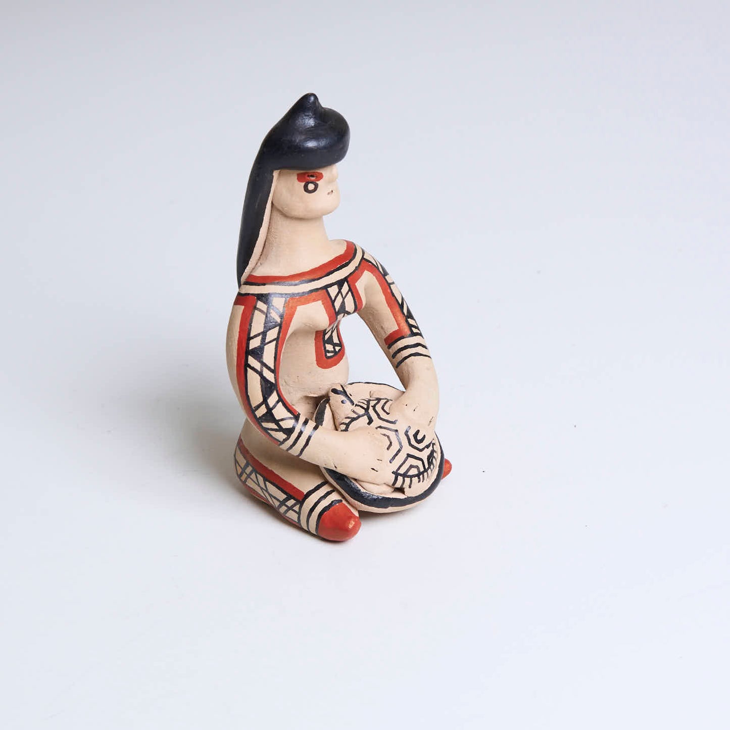 Boneca de cerâmica Ritxoko Povo Karajá