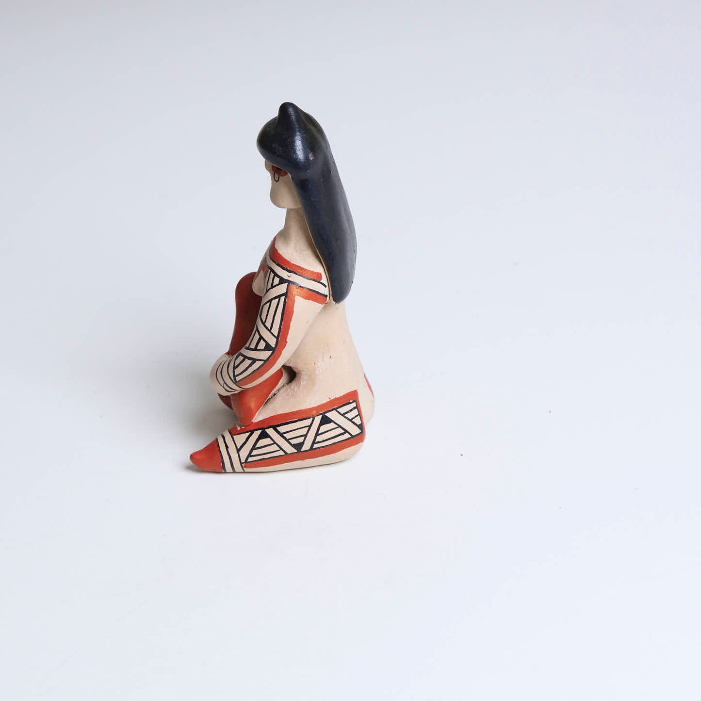 Boneca de cerâmica Ritxoko Povo Karajá