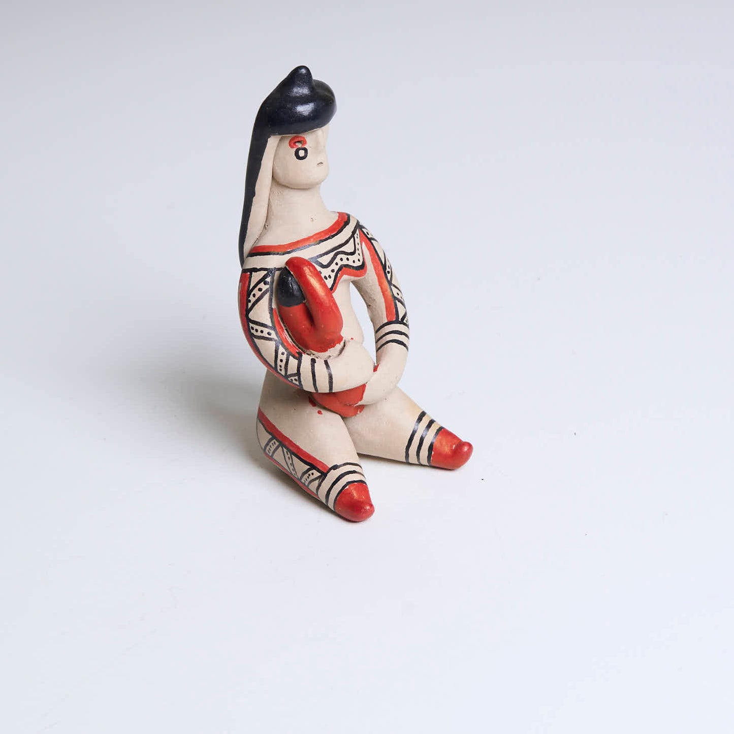 Boneca de cerâmica Ritxoko Povo Karajá