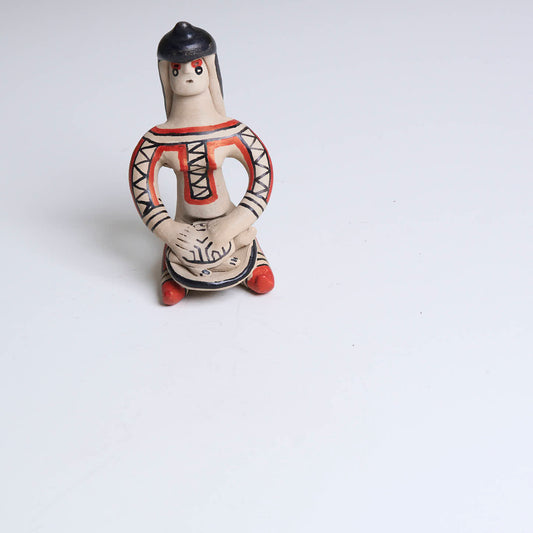 Boneca de cerâmica Ritxoko Povo Karajá