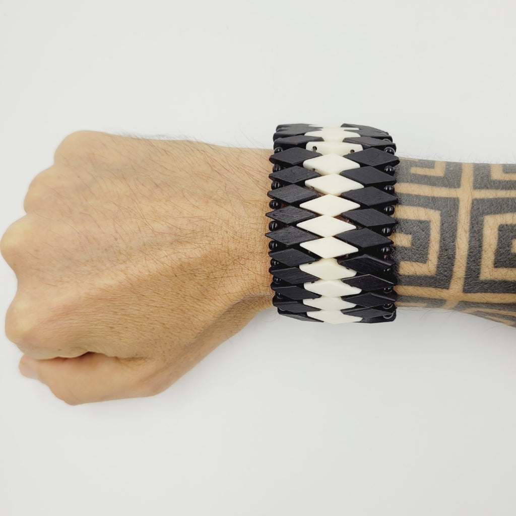 Pulseira  Indígena de Madeira Povo Xakriabá
