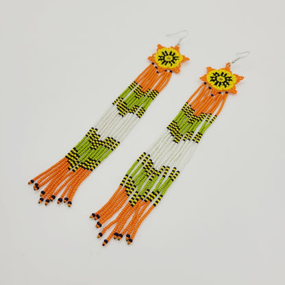 Brinco de Miçanga Amarelo Laranja Preto Verde e Branco Povo Kanela