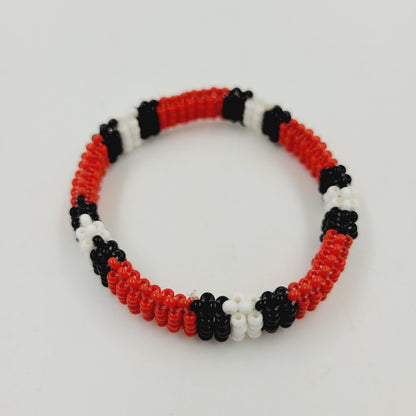 Pulseira Branca Preta e Vermelha Cobra Coral Povo Waura