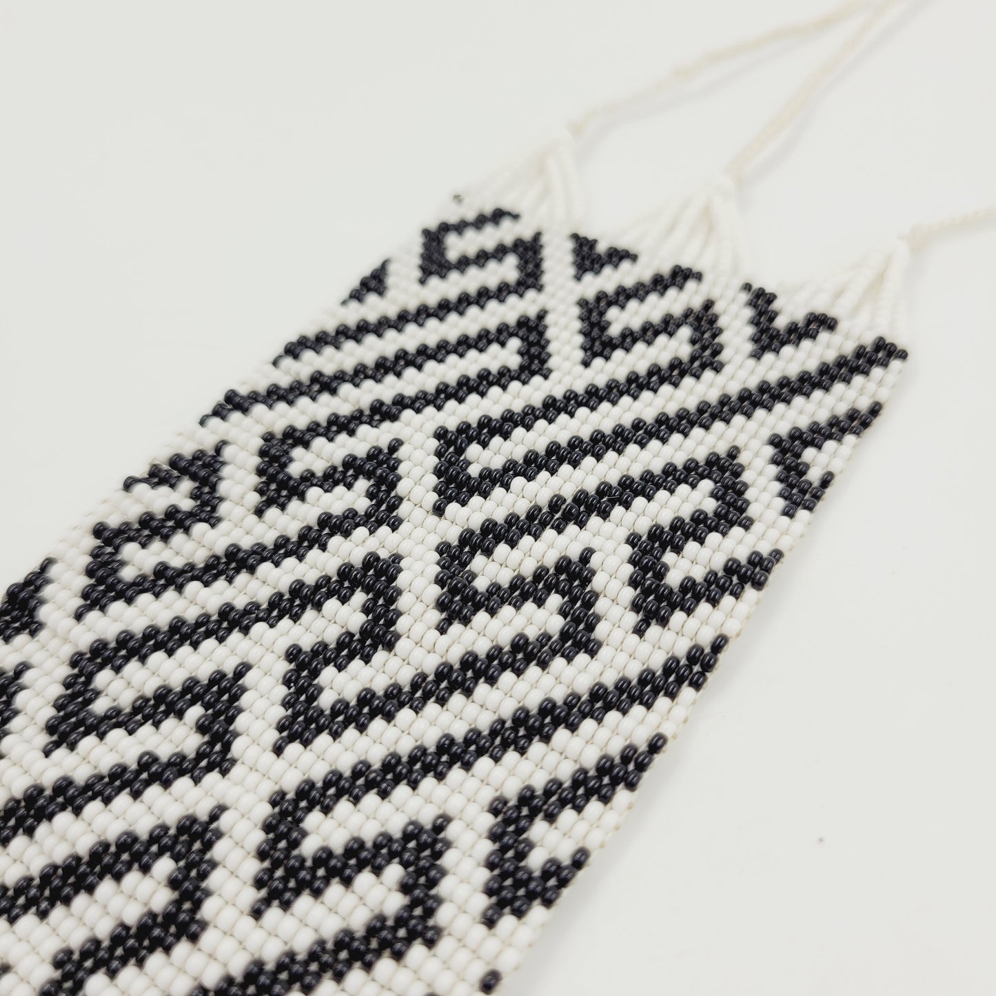 Pulseira de Miçanga Preta e Branca Ajustável Povo Tapirapé