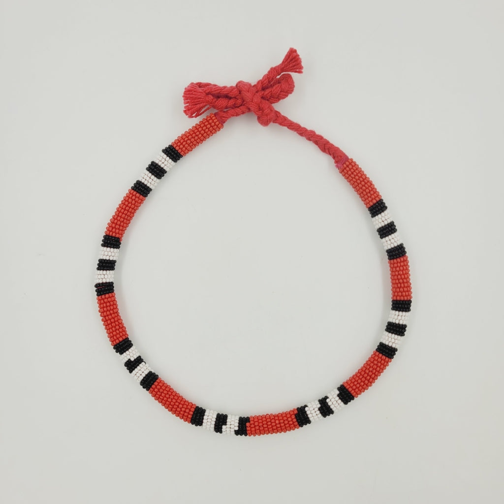 Colar Cobra Coral Vermelho Preto e Branco Povo Waura