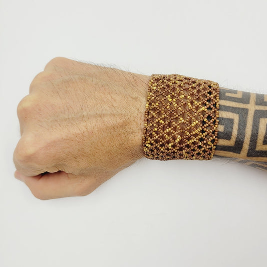 Pulseira Bege Feito de Miçanga Waura