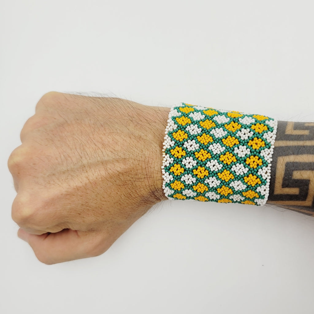 Pulseira Verde e Amarela de Miçanga Kayapó