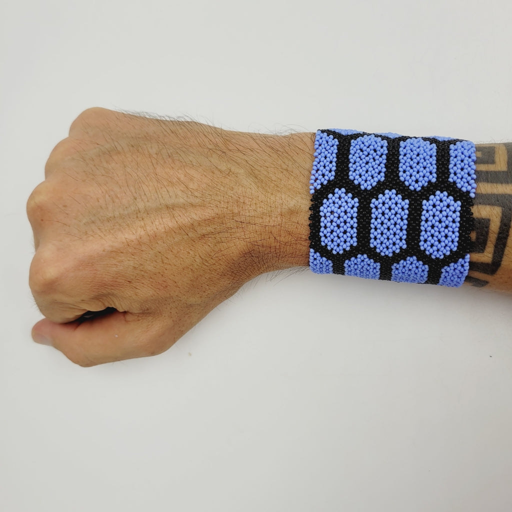 Pulseira Azul de Miçanga Povo Kayapó