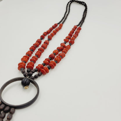 Colar de Sementes e Tucum Vermelho e Preto Povo Rikbaktsa