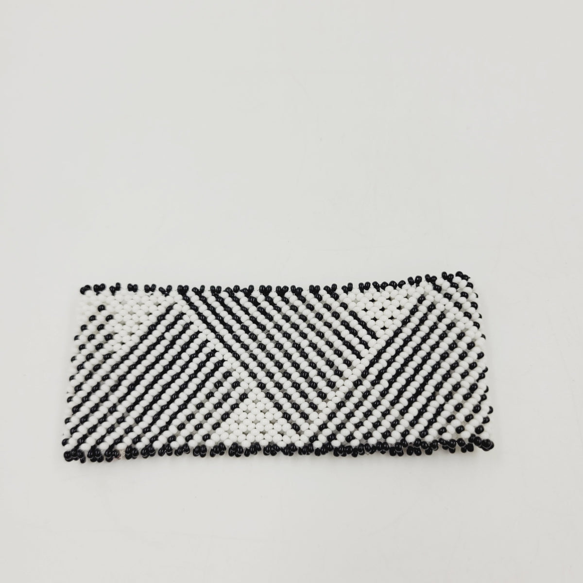 Pulseira Preto e Branco Miçanga Waura