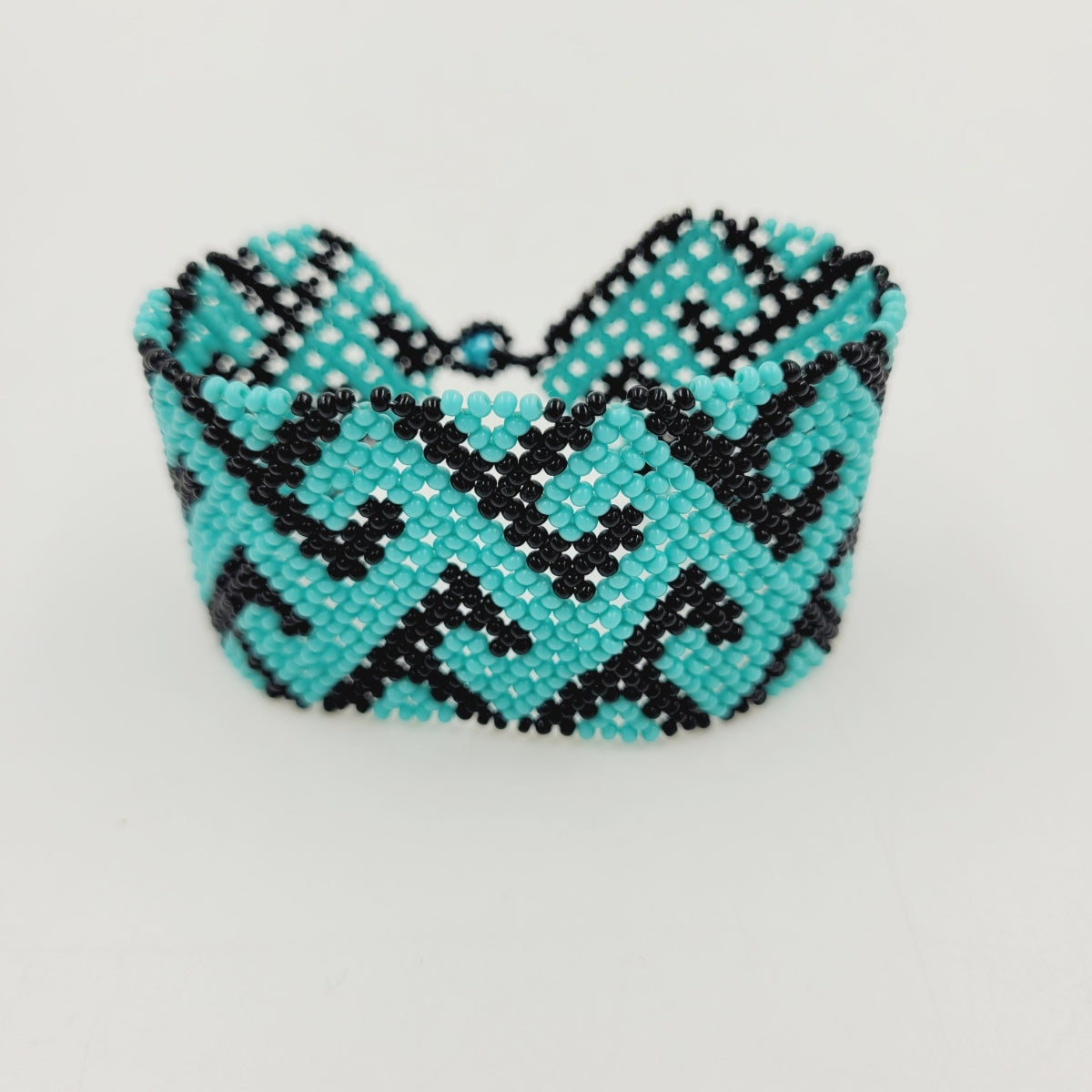 Pulseira Azul e Preto Miçanga Indígena Povo  Wayana