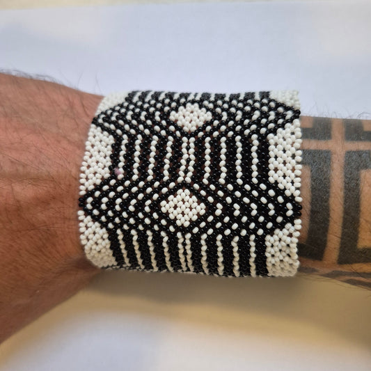 Pulseira de Miçanga fio Elástico Povo Waura