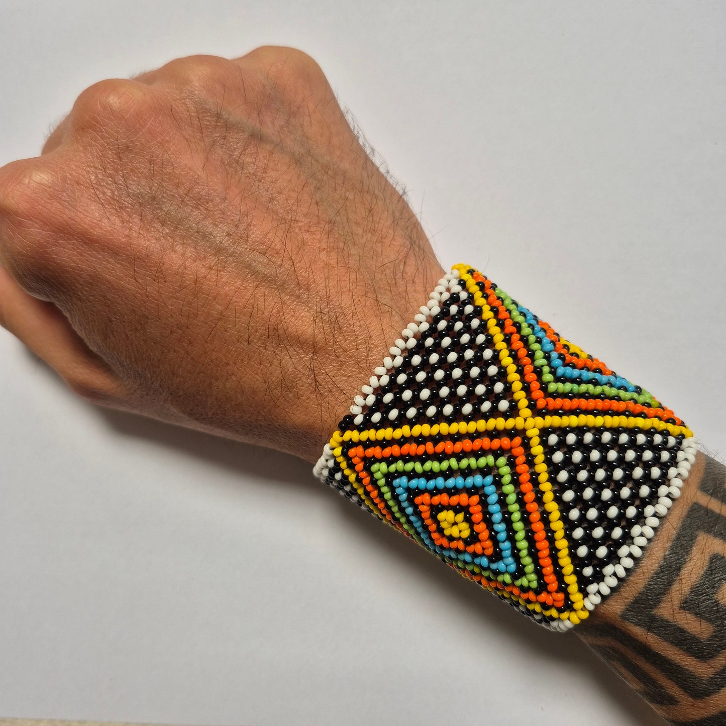 Pulseira de Miçanga Colorida fio Elástico Povo Kamayurá