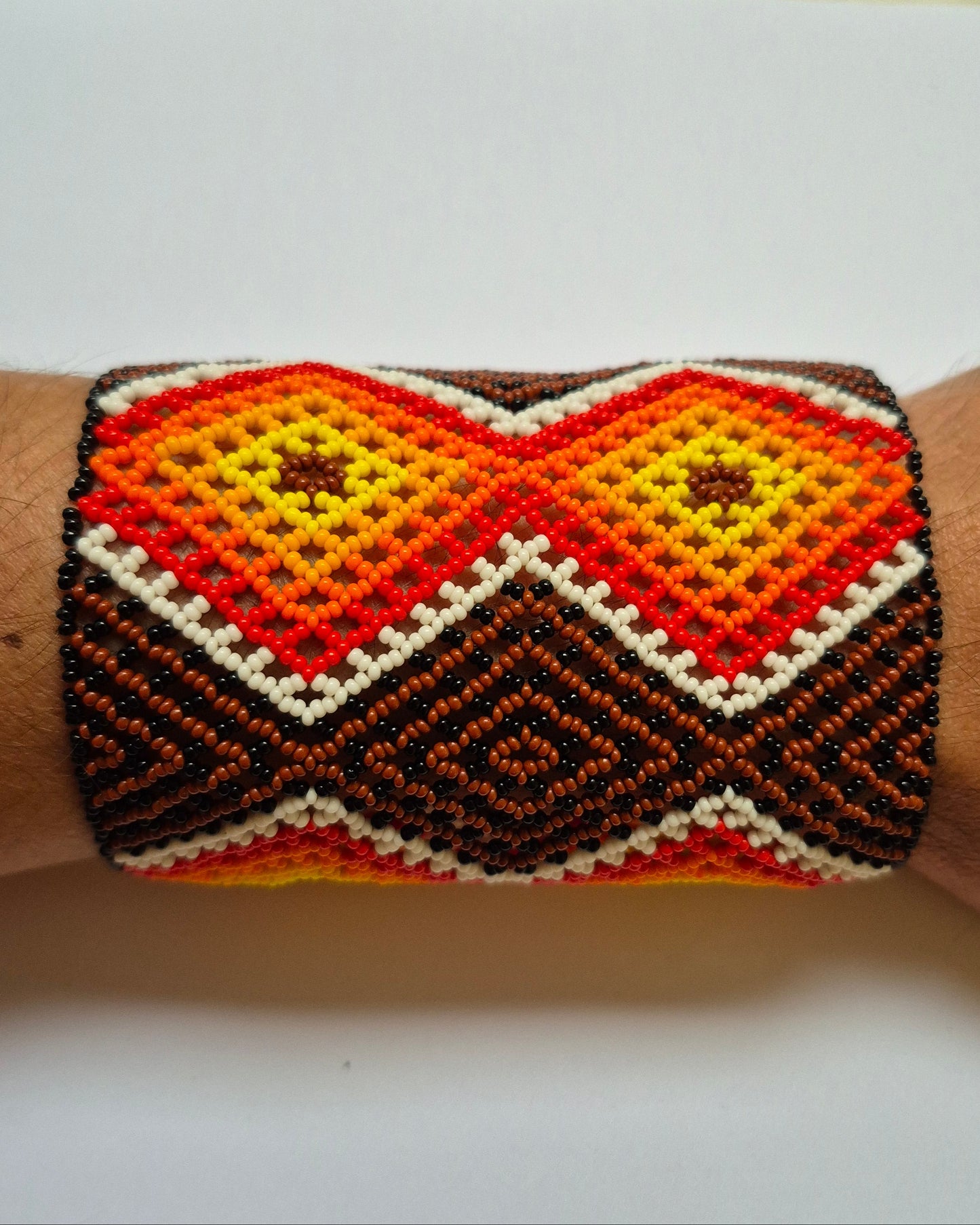 Pulseira de Miçanga Colorida Fio Elástico Povo Waura