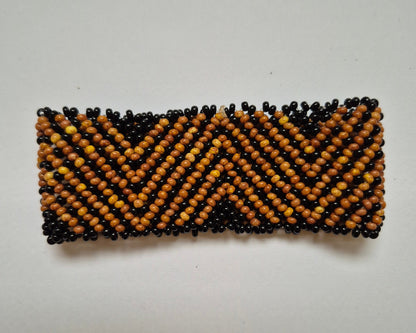 Pulseira de Miçanga Marrom e Preta Fio Elástico Povo Mehinako
