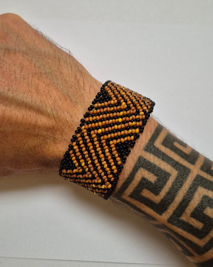 Pulseira de Miçanga Marrom e Preta Fio Elástico Povo Mehinako