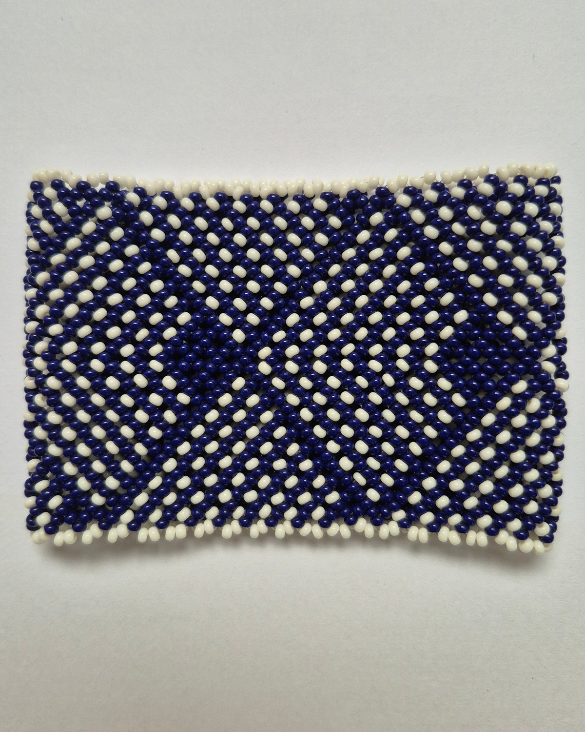 Pulseira de Miçanga Branca e Azul Fio elástico Povo Waura