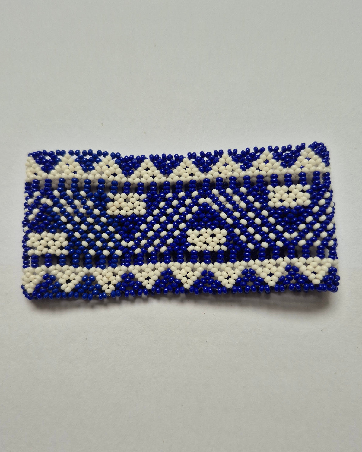 Pulseira de Miçanga Azul e Branca Fio elástico Povo Waura