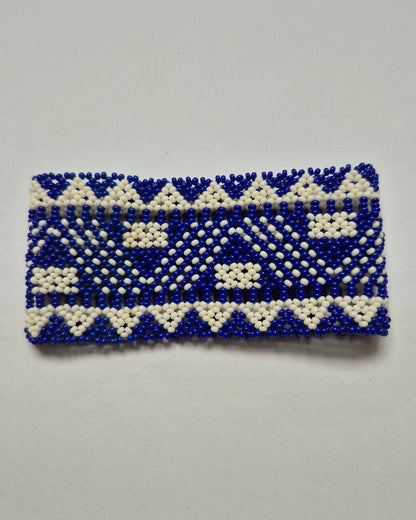 Pulseira de Miçanga Azul e Branca Fio elástico Povo Waura