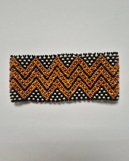 Pulseira de Miçanga Preta Branca e Bege Povo Waura