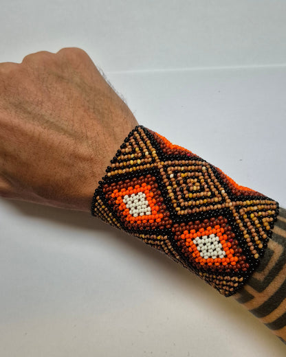 Pulseira de Miçanga Colorida fio Elástico Povo Kamayurá