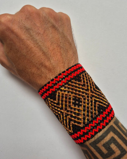 Pulseira de Miçanga Preta e Marrom e Vermelha Povo Waura