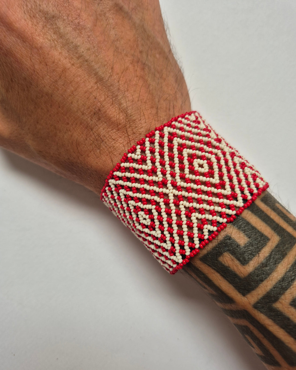 Pulseira de Miçanga Vermelho e Branco Povo Waura