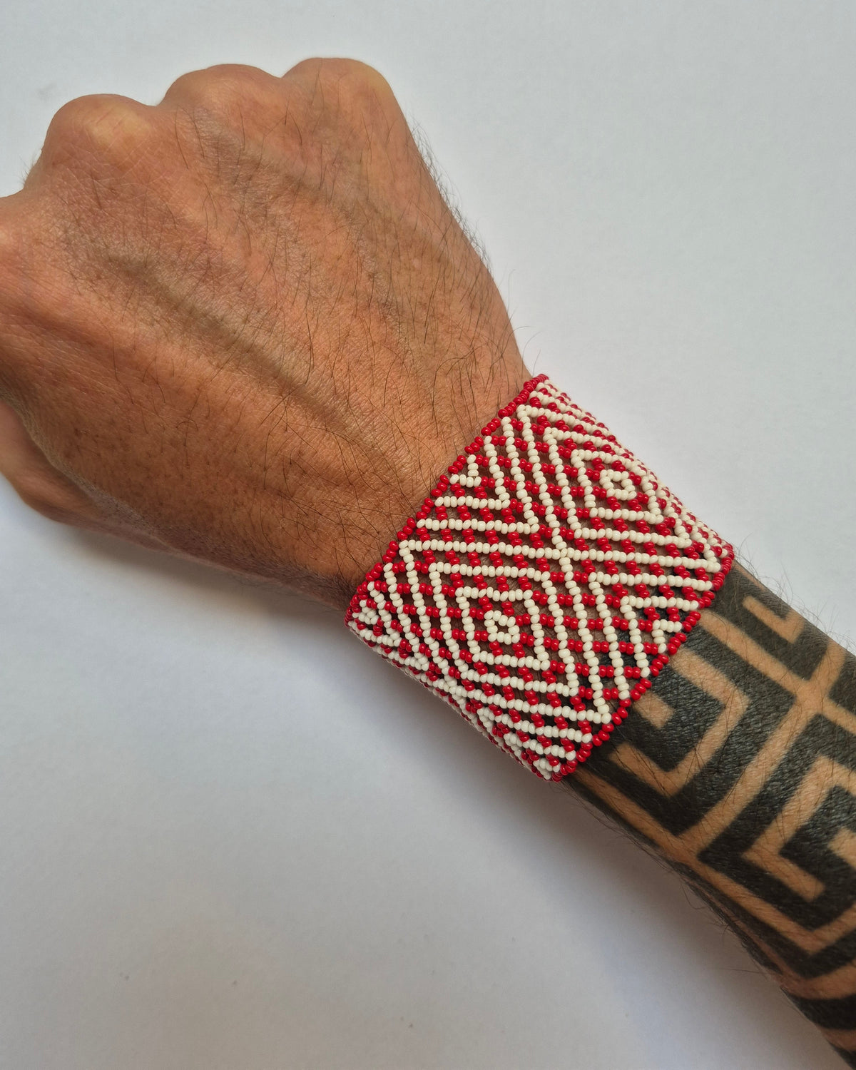 Pulseira de Miçanga Vermelho e Branco Povo Waura