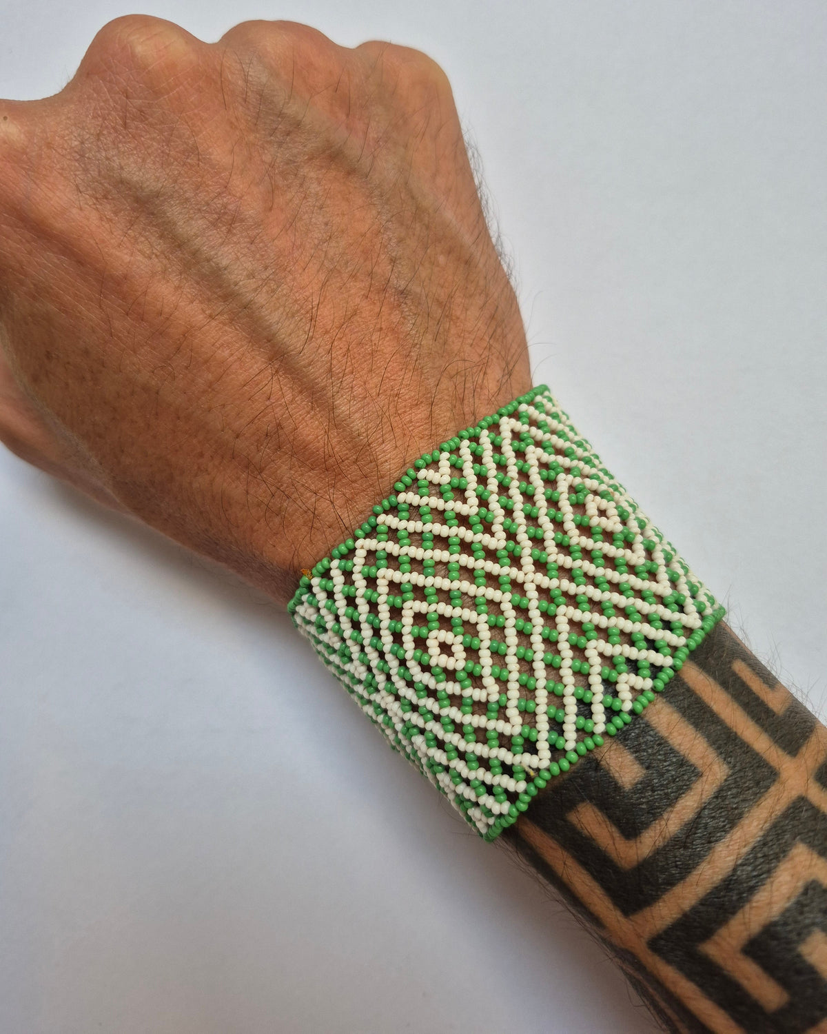 Pulseira de Miçanga Verde e Branco Povo Waura