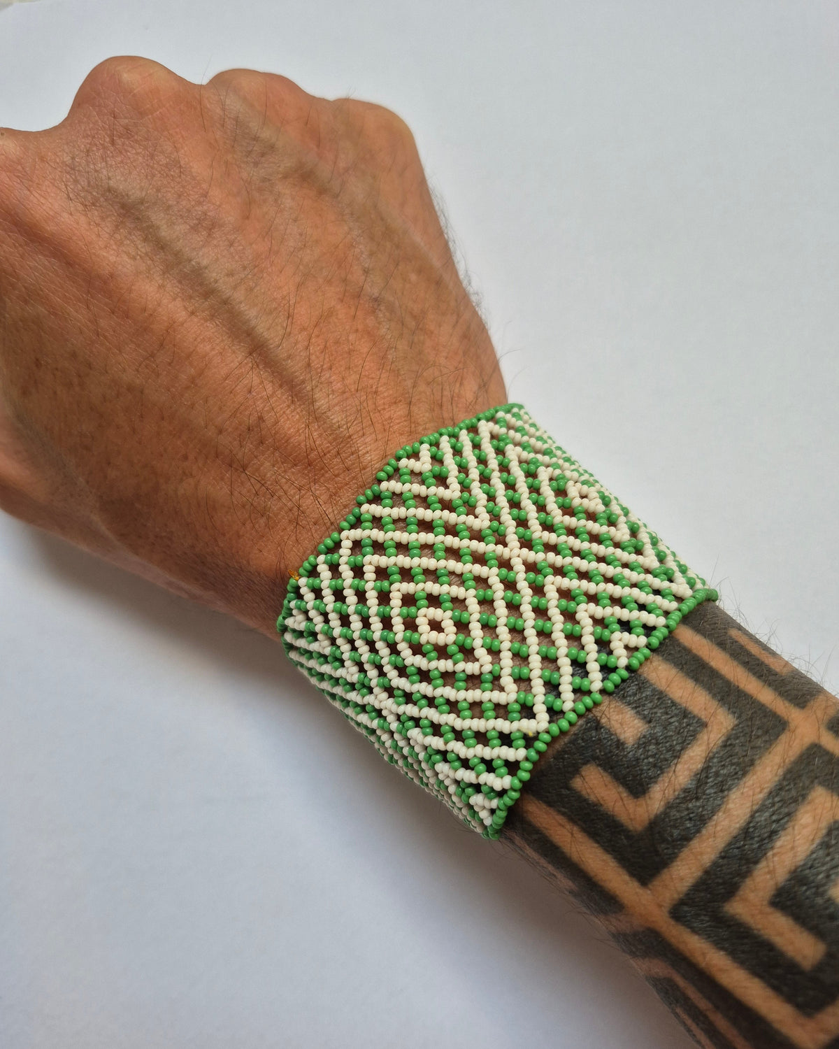 Pulseira de Miçanga Verde e Branco Povo Waura