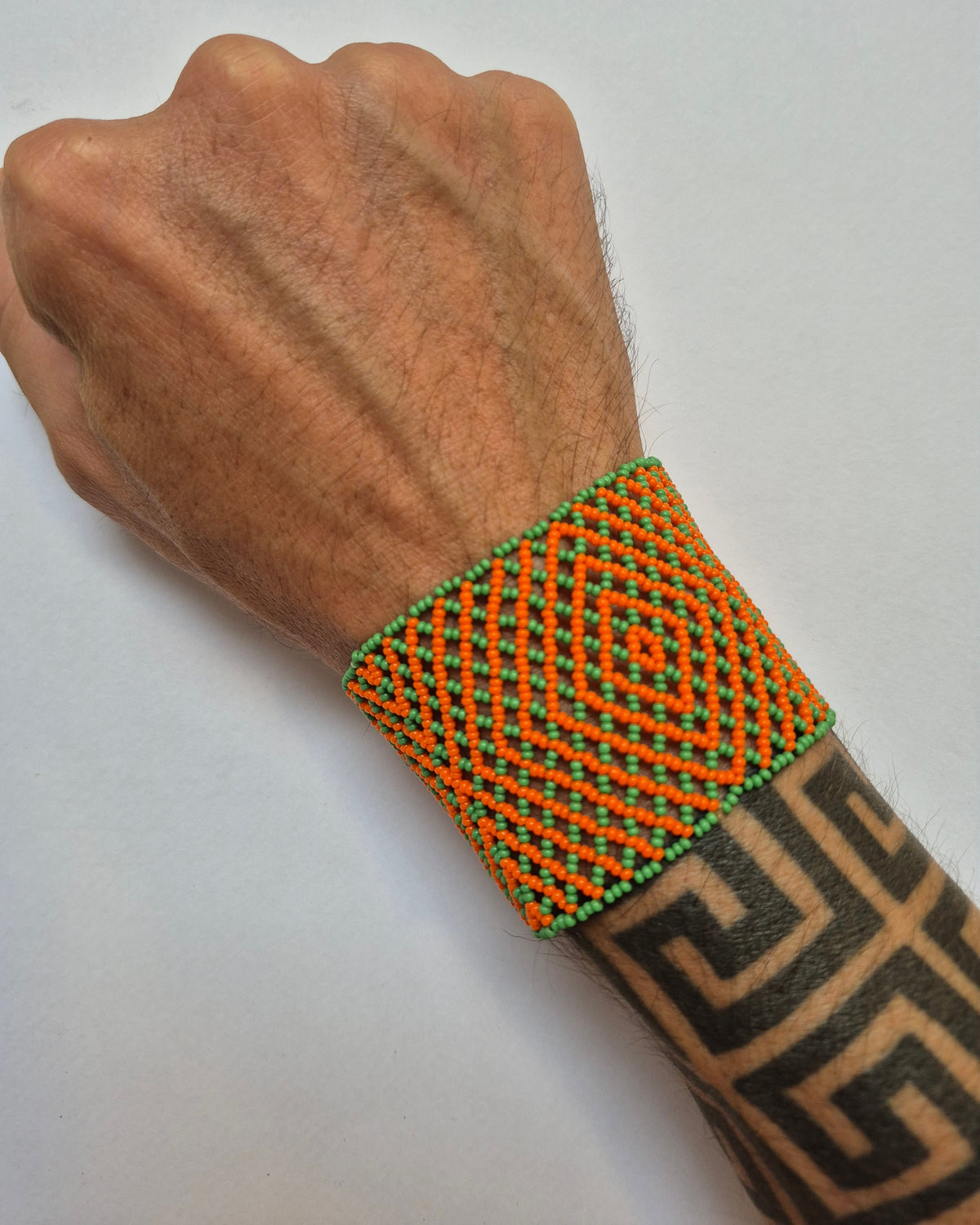 Pulseira de Miçanga Laranja e Verde Povo Waura