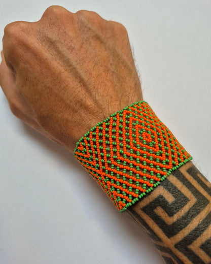 Pulseira de Miçanga Laranja e Verde Povo Waura