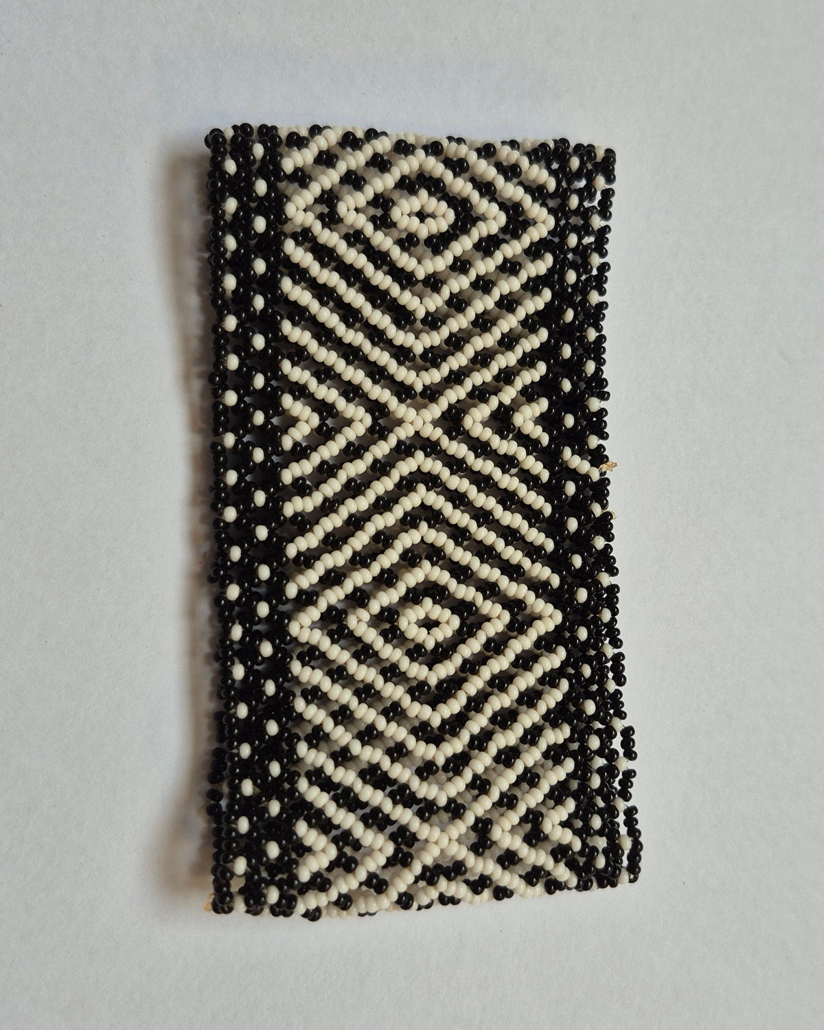 Pulseira de Miçanga Branco e Preta Povo Waura
