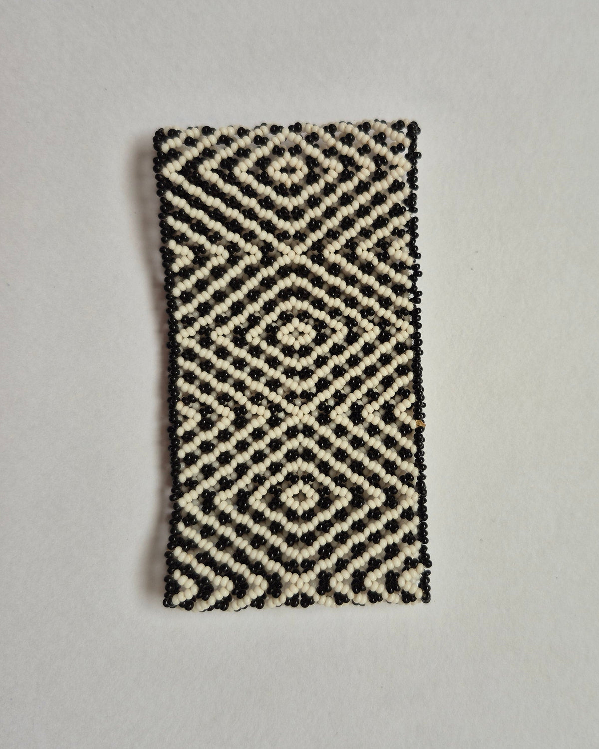 Pulseira de Miçanga Branco e Preta Povo Waura