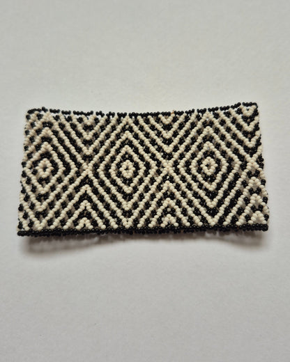 Pulseira de Miçanga Branco e Preta Povo Waura