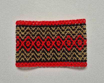 Pulseira de Miçanga Preto Dourada e Vermelho Povo Waura